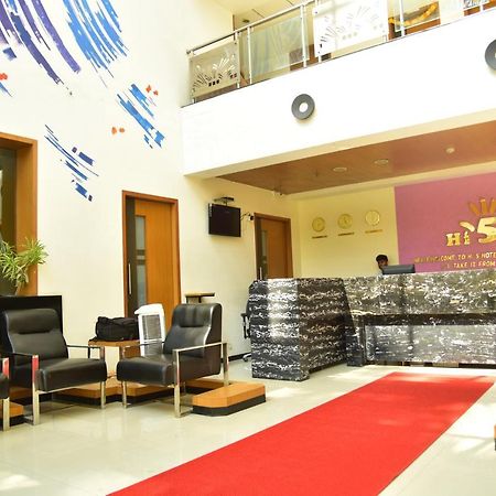 Hi 5 Hotel & Experience Nászik Kültér fotó
