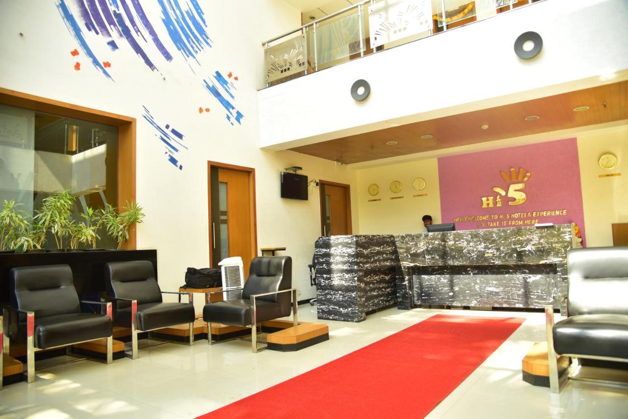 Hi 5 Hotel & Experience Nászik Kültér fotó