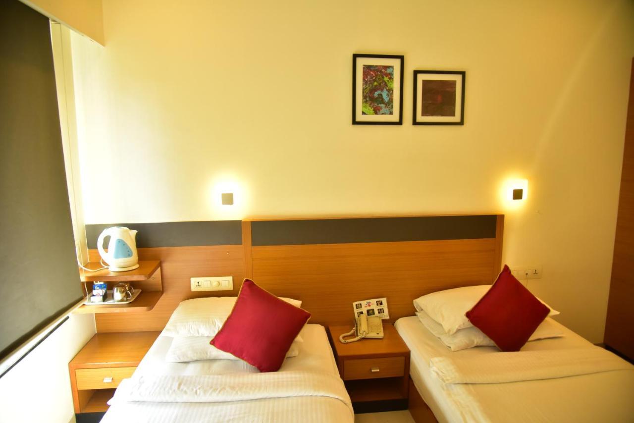 Hi 5 Hotel & Experience Nászik Kültér fotó