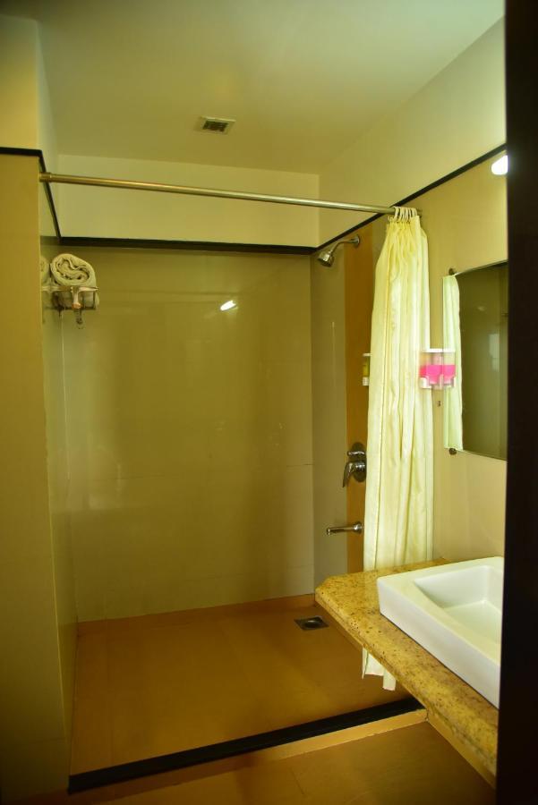 Hi 5 Hotel & Experience Nászik Kültér fotó